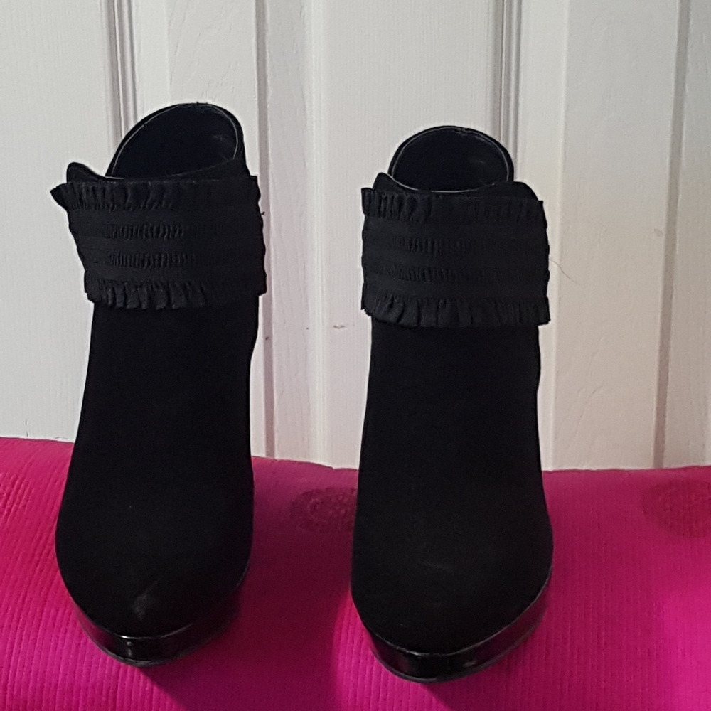 Unlisted ankle booties